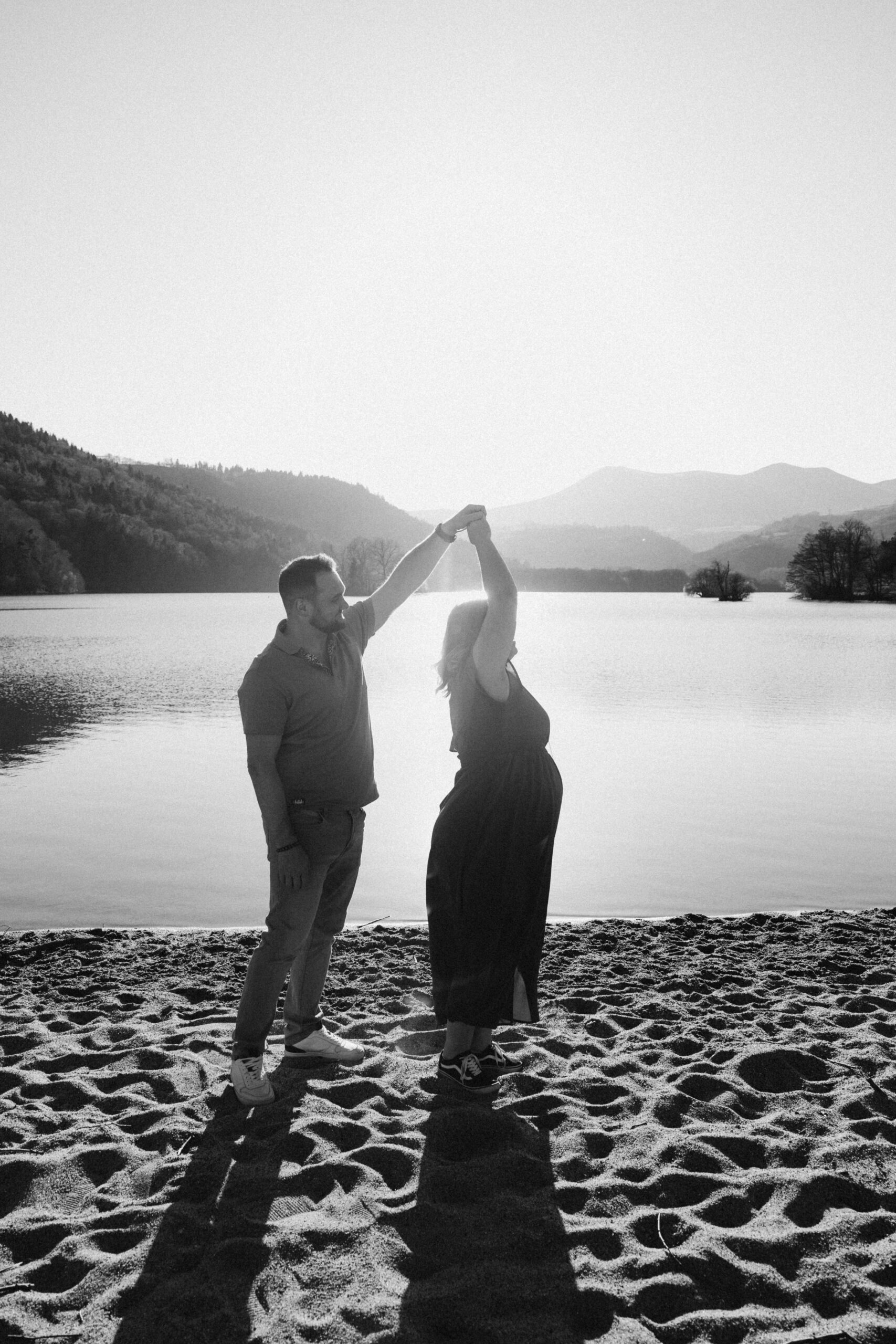 Séance photo grossesse au Lac Chambon